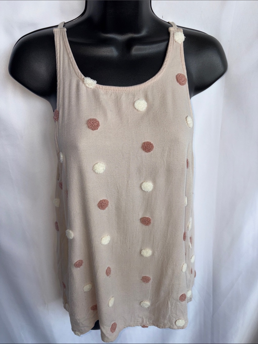 MINE Beige Tank Top Pink/White Textured Polka Dots Size Small, 19” PTP, 23” L